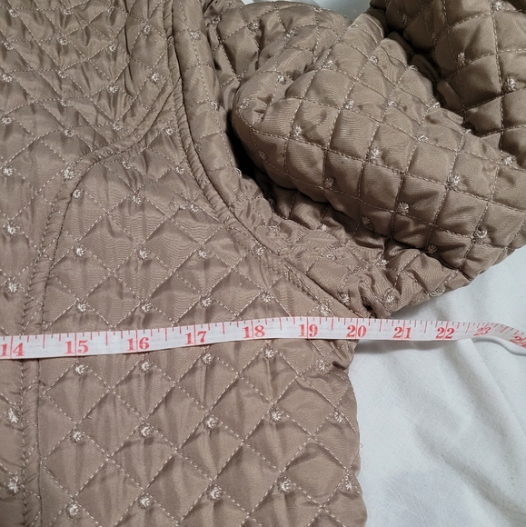 Goldie Quilted Jacket with hood size medium - Picture 3 of 7